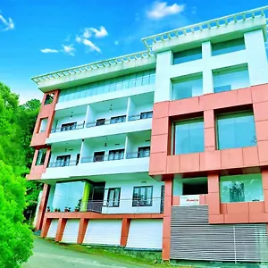 Red Castle Hotel Munnar
