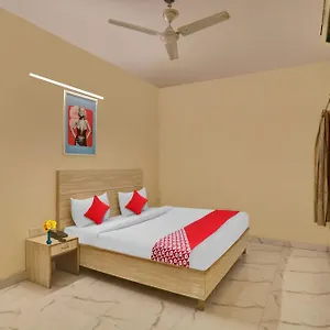 Hotel Super O Raas Near Near Laxmi Nagar Metro Station